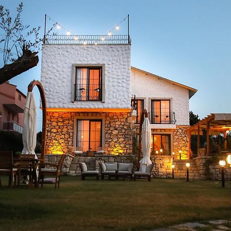 Huzurla Otel Smirne Esterno foto
