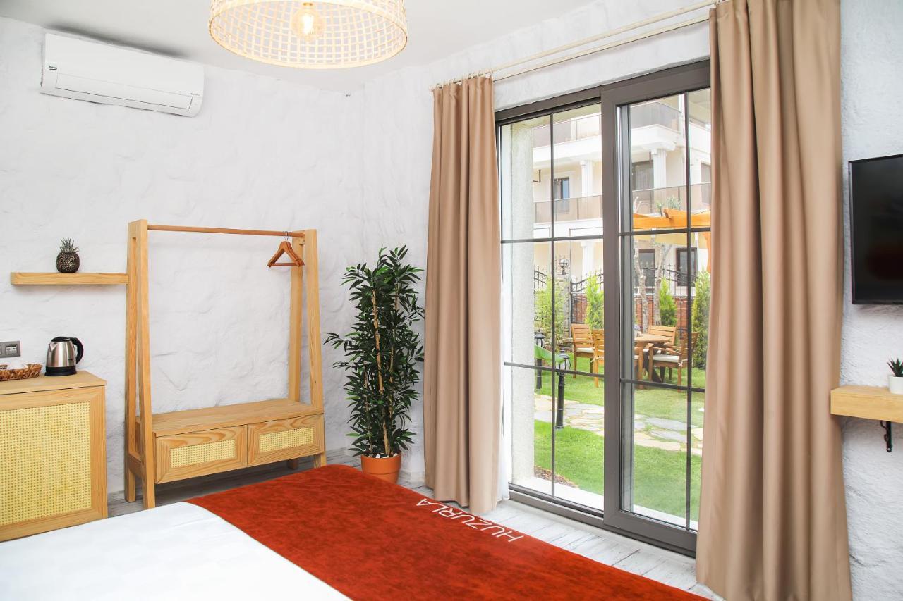 Huzurla Otel Smirne Esterno foto