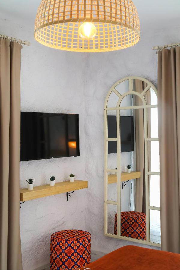 Huzurla Otel Smirne Esterno foto