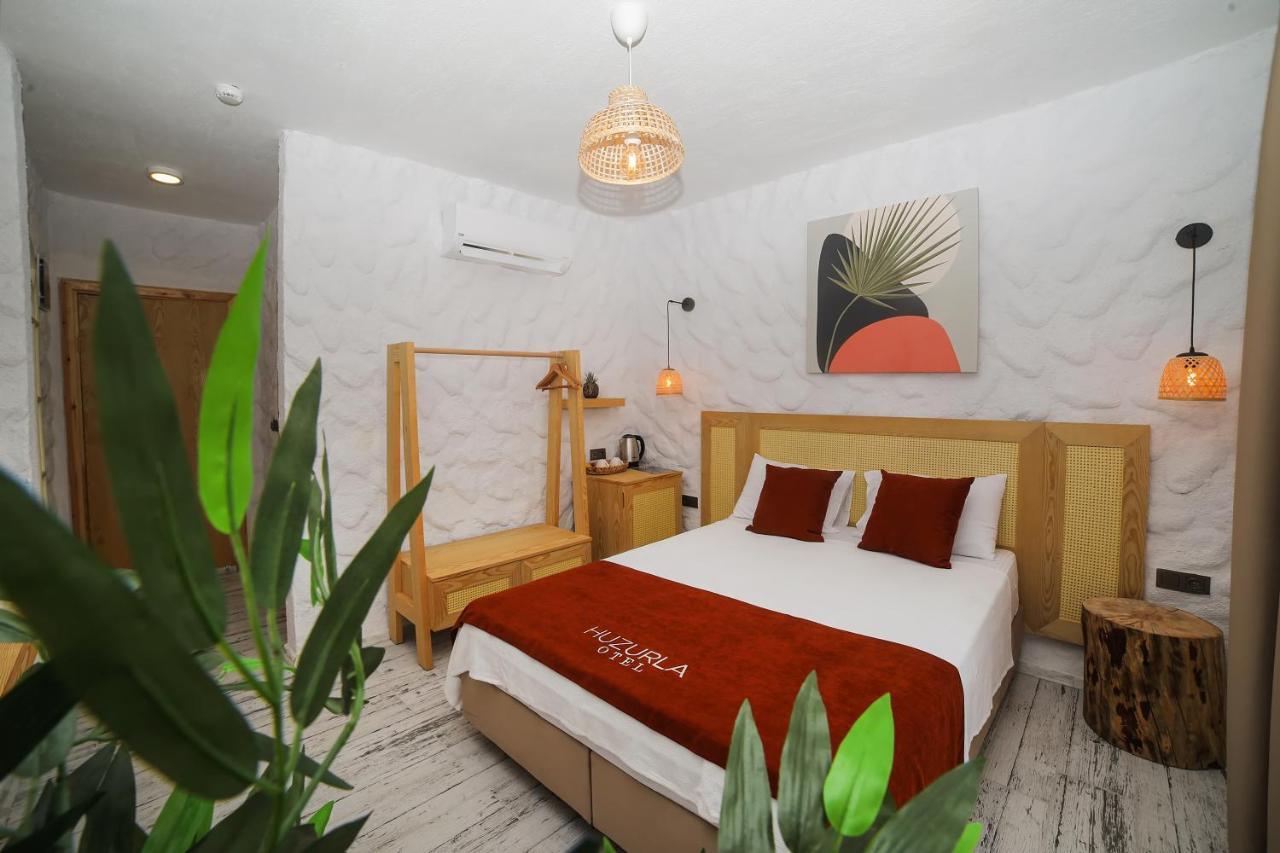Huzurla Otel Smirne Esterno foto