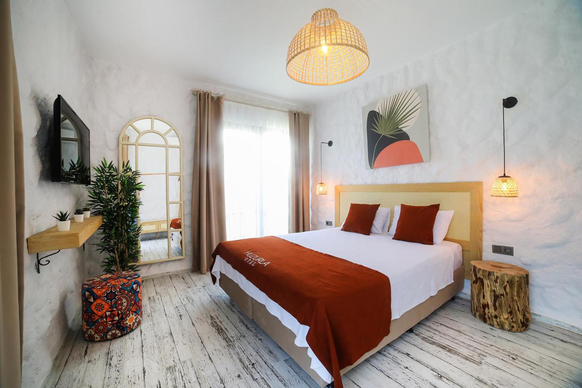 Huzurla Otel Smirne Esterno foto